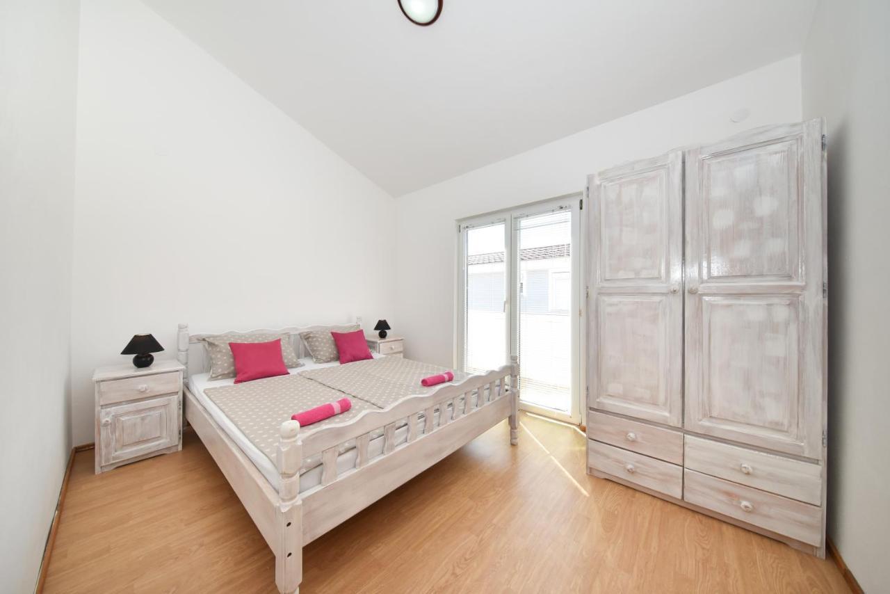 Apartments Krepo Вир Екстериор снимка