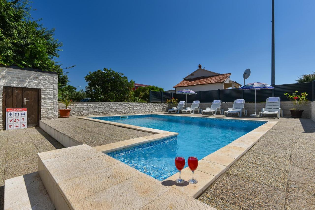 Apartments Krepo Вир Екстериор снимка